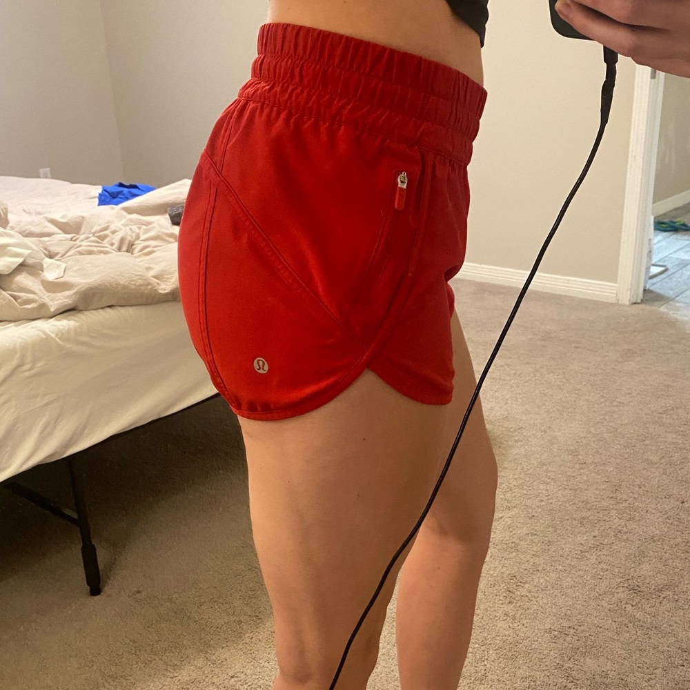 LULULEMON SHORTS